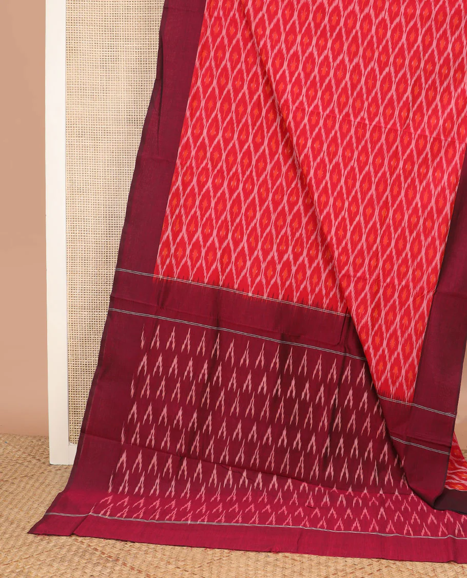 Red Ikkat Cotton Saree Delicately Woven with Ogee Patterns in Ikkat Weave, Complemented by a Contrast Plain Border, and Pallu Featuring Ikkat Buttas - Image 2