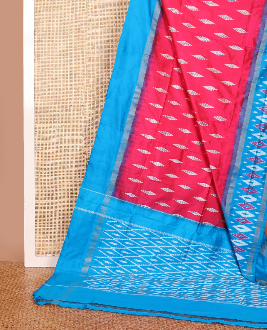 Red ikkat saree with diamond buttas, contrast ikkat design border & pallu of ikkat jaal design - Image 3