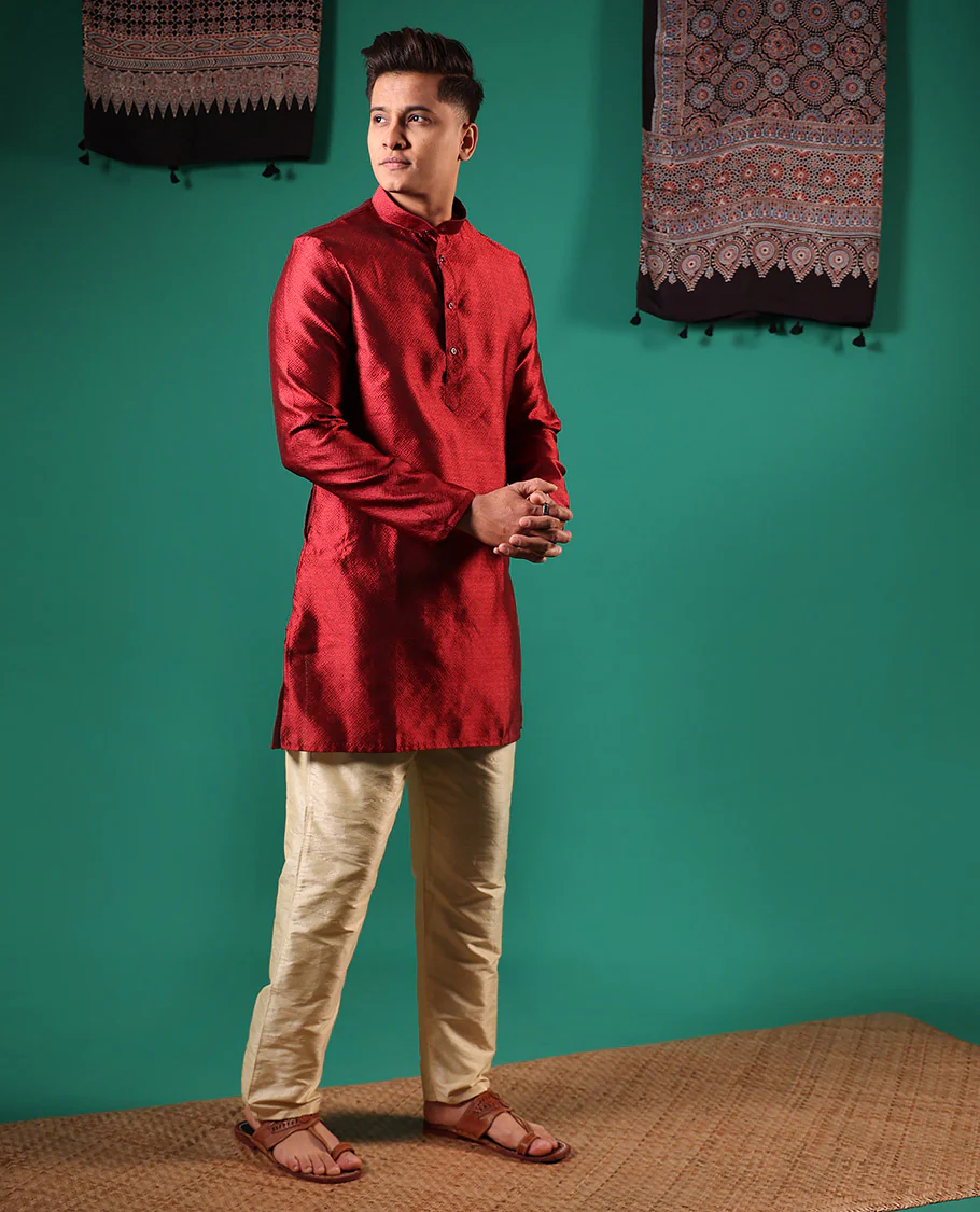 Red peacock eye style diamond patterns embossed full-sleeved men's kurta - Image 3