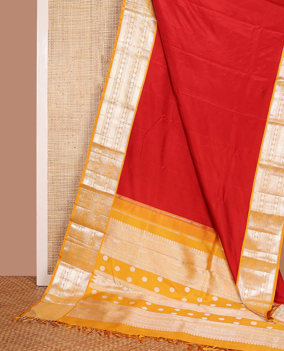 Red plain Kanchipuram silk saree, contrast korvai border of muthu, vanki, neli, rudraksham, and mayil kann, and traditional zari steeped pallu - Image 5