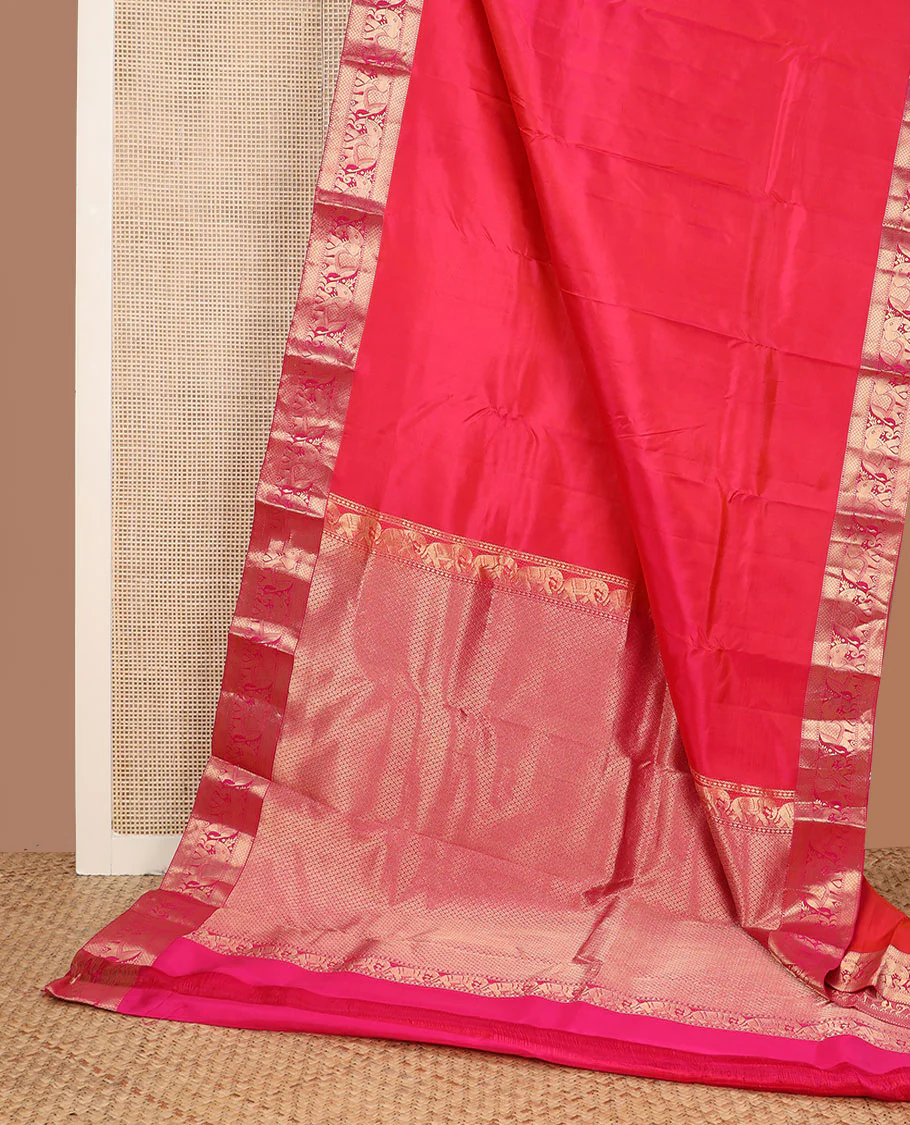 Red plain Kanchipuram silk saree, zari border of Muthu, mayil kann & yaanai designs & jaal pallu - Image 3