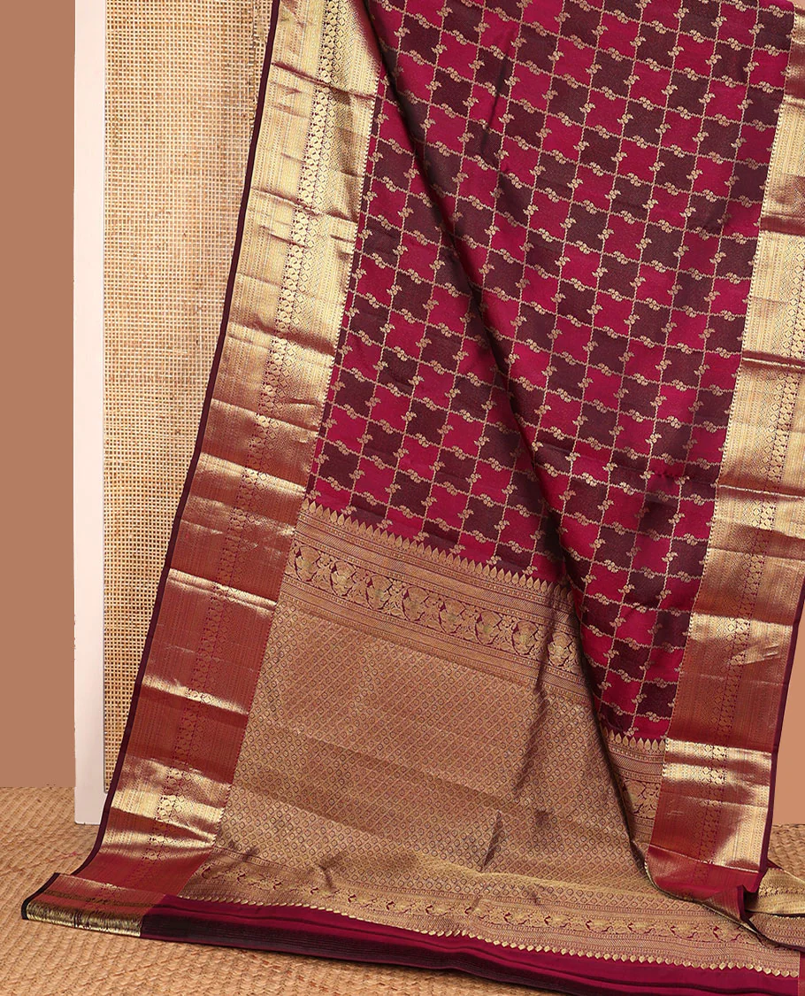 Red rangkat jacquard Kanchipuram wedding silk saree, zari border of manga, rettai neli, kuyil kann, laddu kamalam, mayil, diamond, and cross neli, and kamalam steeped pallu - Image 3