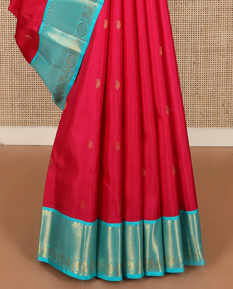 Red vanki manga buttas Kanchipuram silk saree, contrast korvai border of salngai, banaras, ara maadam, and anna chakram designs, and jaal pallu - Image 4
