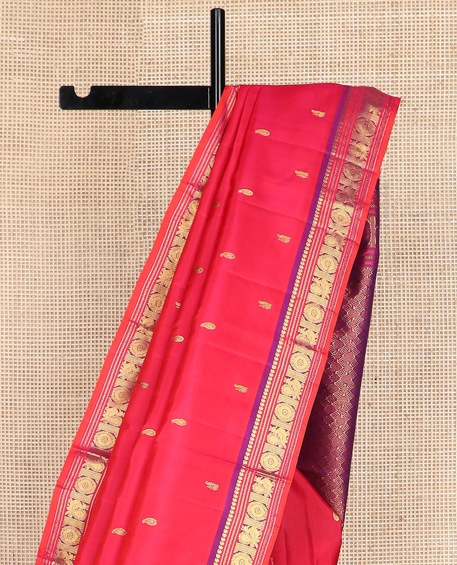 Red zari buttas Kanchipuram silk saree, contrast border of manga, neli, annam and chakram designs, and poun and diamond motifs steeped pallu - Image 4