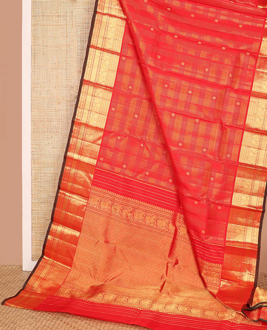 Red zari checked and buttas Kanchipuram silk saree, zari border of thilakam mokku, banaras, kamalam, mayil, and chakram designs, and jaal pallu - Image 3