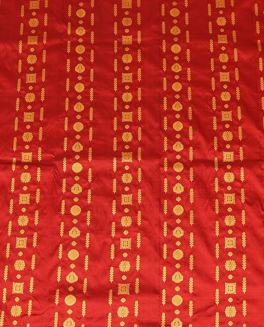 Red zari design pure-silk half-saree with contrast border of traditional zari designs, contrast zari bordered blouse, and a dhavani of manga designs - Image 4