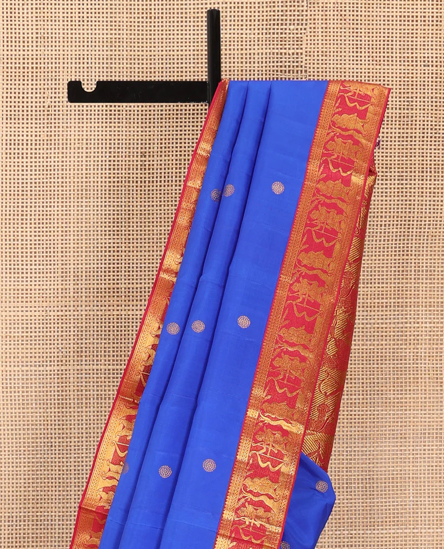 Royal blue chakram buttas Kanchipuram silk saree, contrast border of thilakam mokku,kathir, and Mythological characters, and pallu of Mythological motifs - Image 5