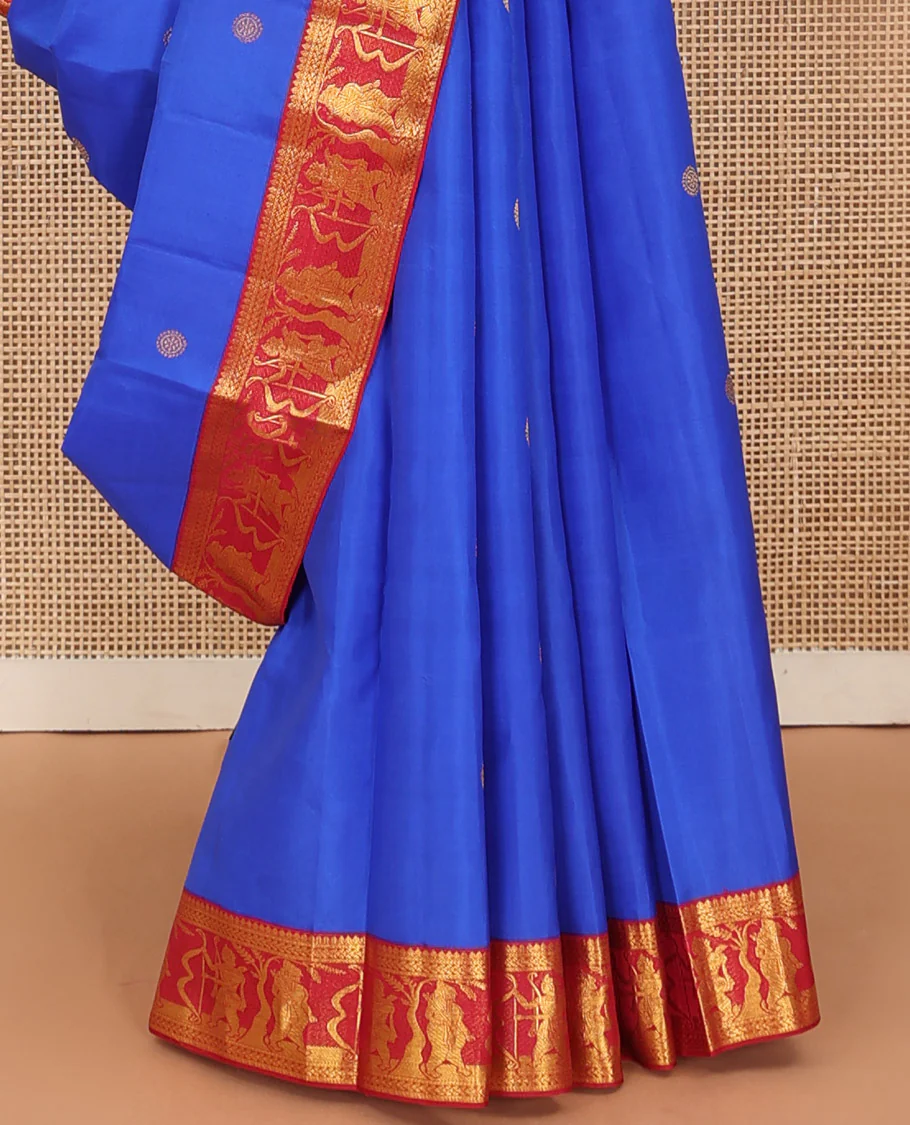 Royal blue chakram buttas Kanchipuram silk saree, contrast border of thilakam mokku,kathir, and Mythological characters, and pallu of Mythological motifs - Image 6
