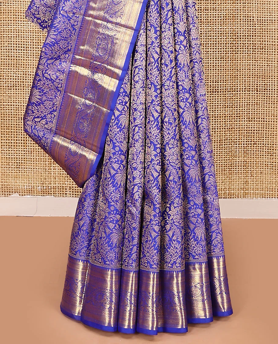 Royal blue jacquard kanchipuram silk saree, zari border of thazampoo rekku, muthu, kathir, kuyil kann, and dhavana kodi designs, and intricate pallu - Image 4