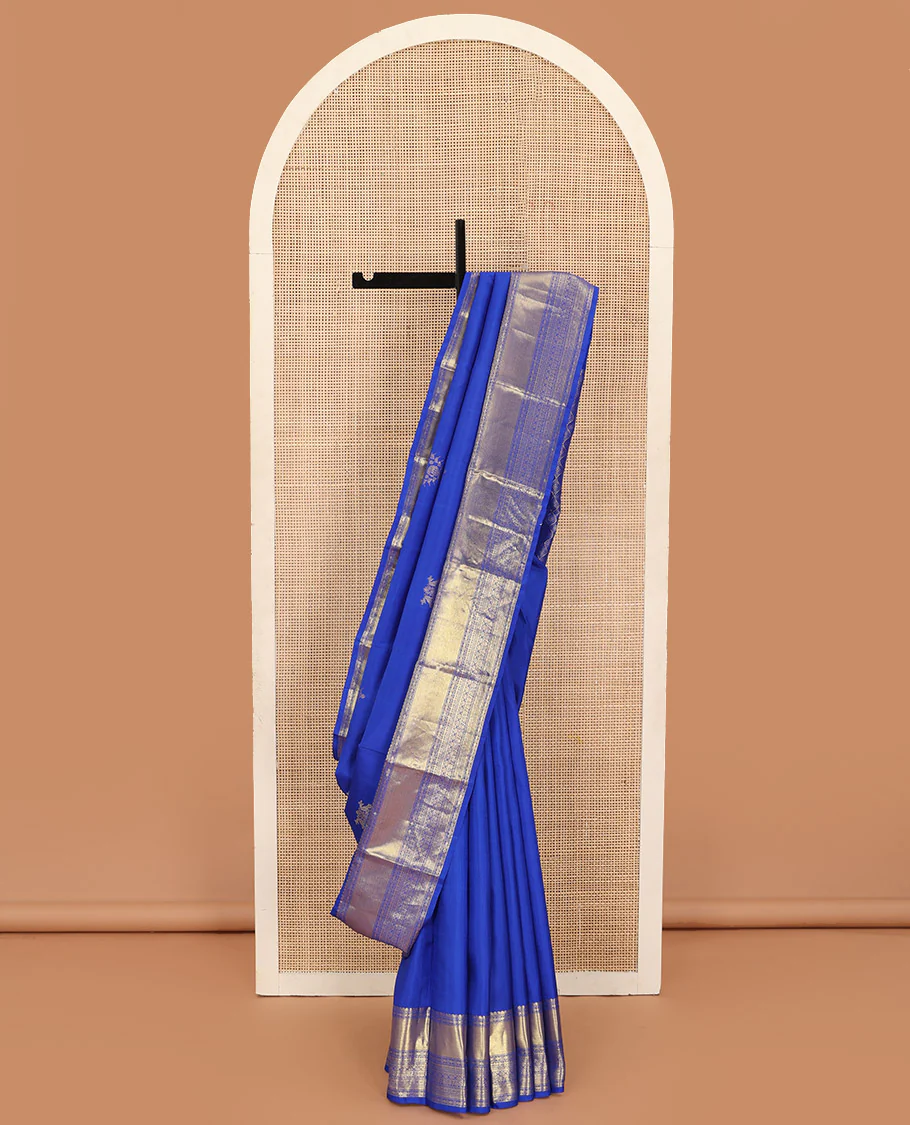 Royal blue zari buttas woven Kanchipuram silk saree, zari border of thilakam mokku, muthu, rudraksham, kodi visiry, chakram, and kathir designs, and jaal pallu - Image 3