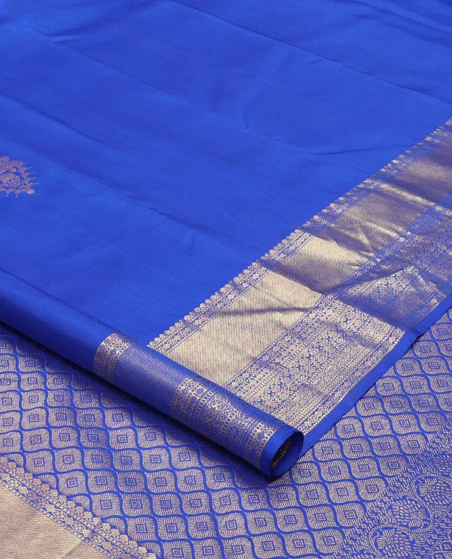 Royal blue zari buttas woven Kanchipuram silk saree, zari border of thilakam mokku, muthu, rudraksham, kodi visiry, chakram, and kathir designs, and jaal pallu - Image 4