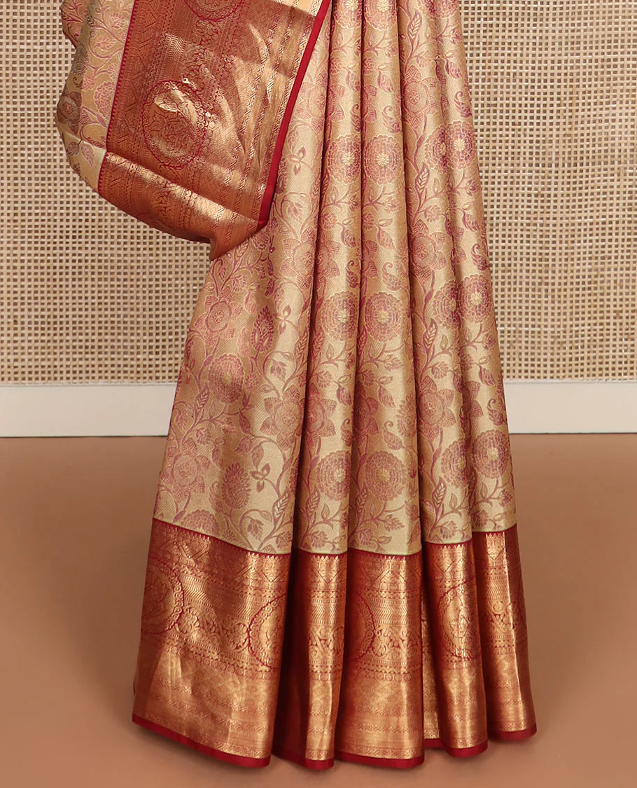 Sandal floral jaal jacquard Kanchipuram wedding silk saree, contrast border of thilakam mokku, rudraksham, diamond, and chakram motifs, and pallu steeped with chakram buttas - Image 5