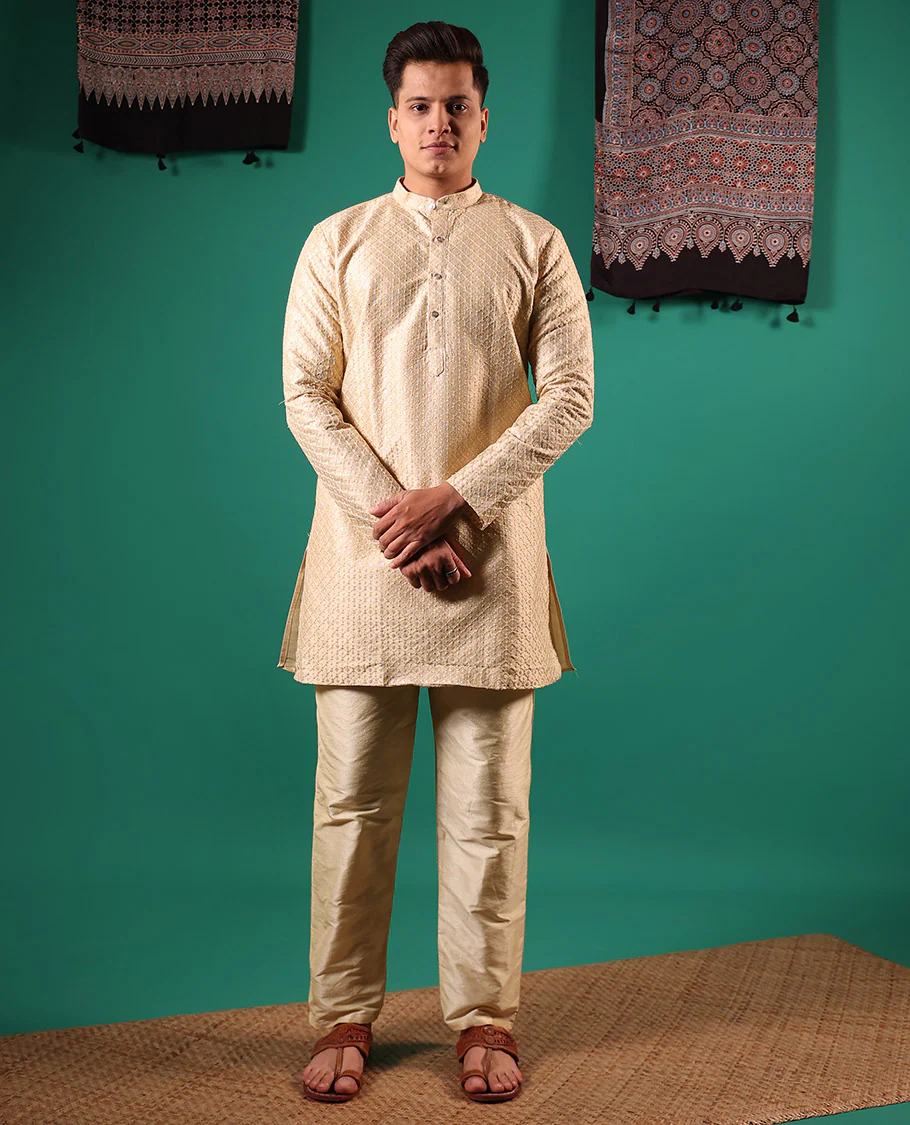 Sandal jaal pattern sequins embroidered full-sleeved men's kurta - Image 2
