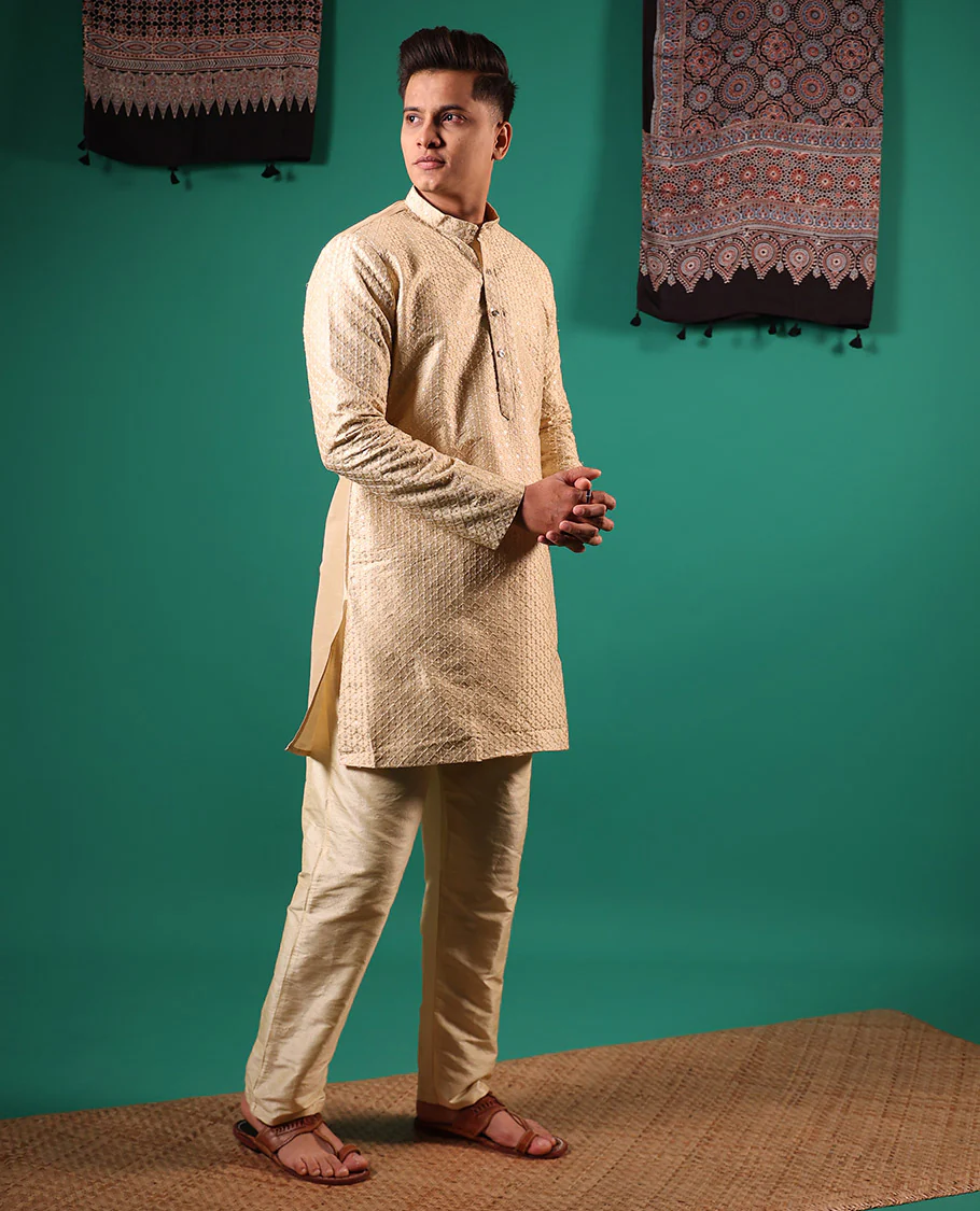 Sandal jaal pattern sequins embroidered full-sleeved men's kurta - Image 3