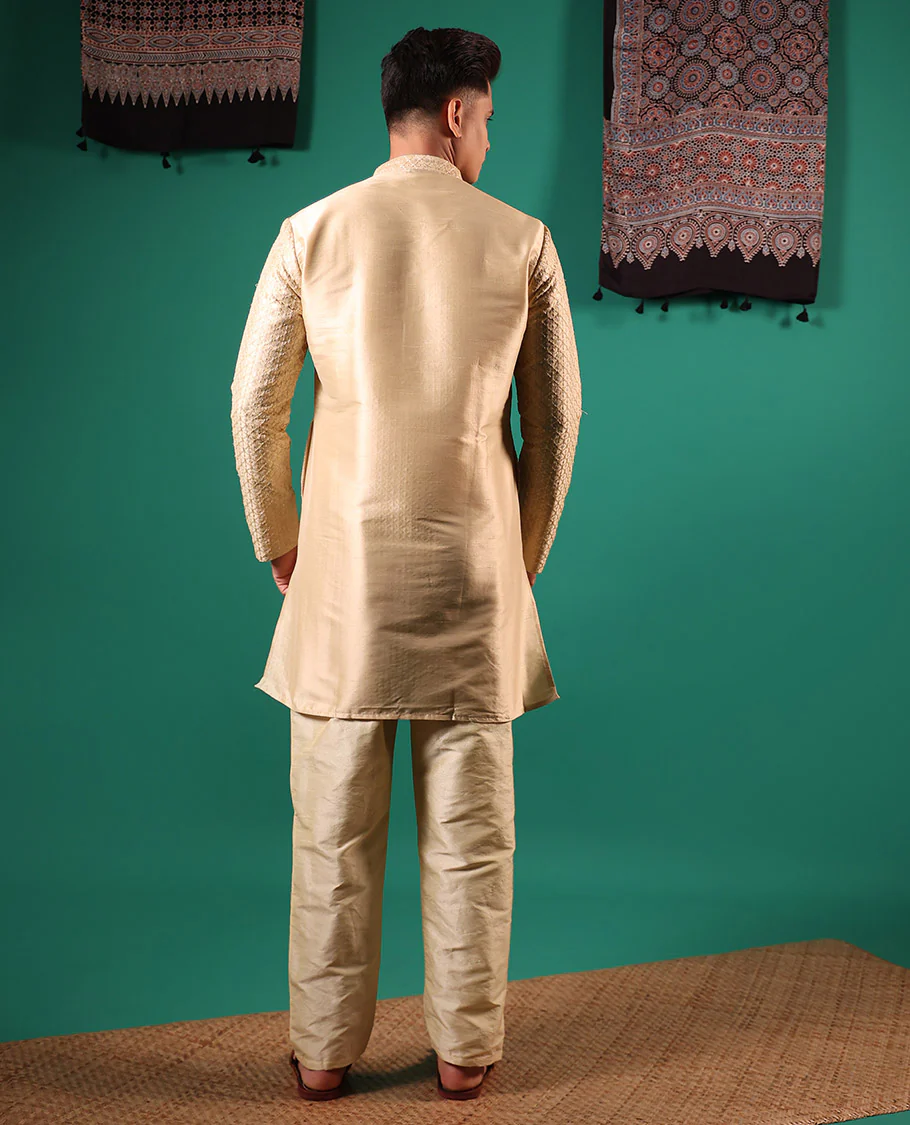 Sandal jaal pattern sequins embroidered full-sleeved men's kurta - Image 5