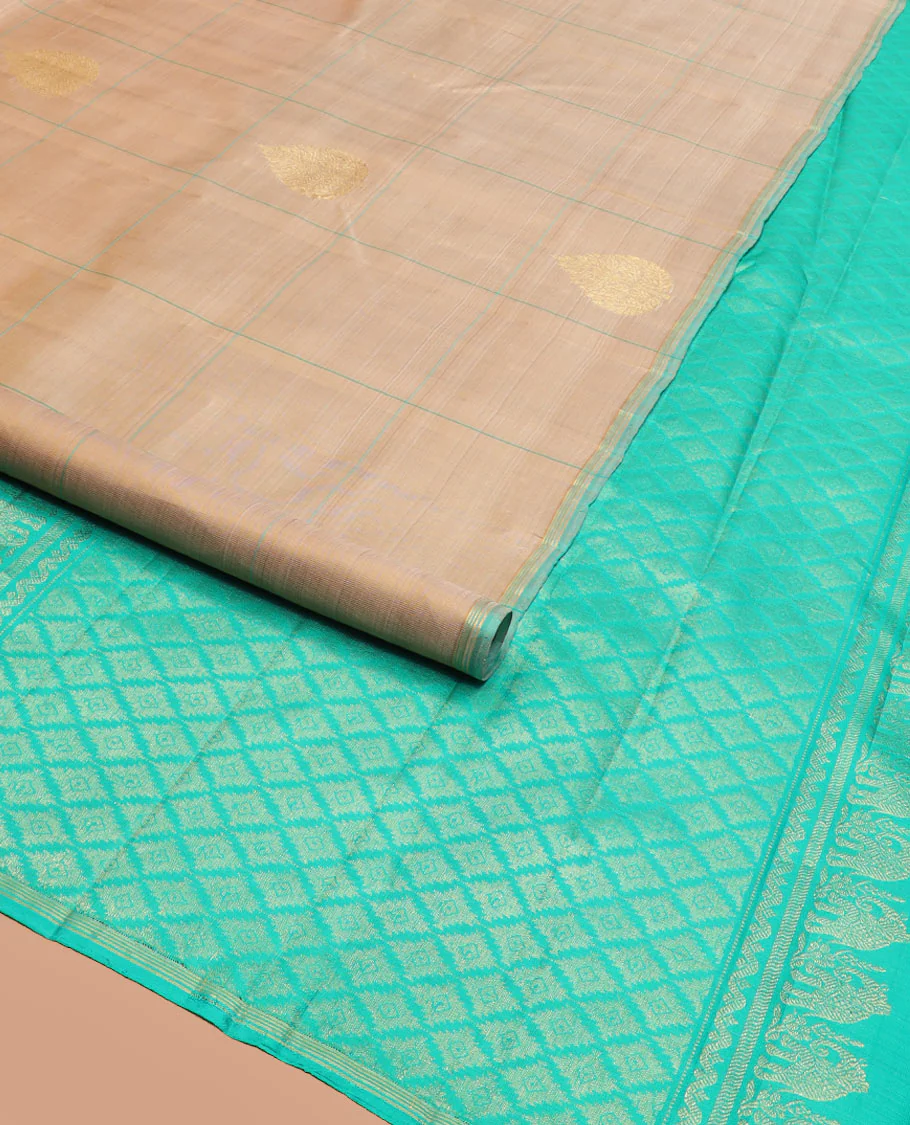 Sandal Kanchipuram Silk Saree Featuring Betel Leaf Zari Buttas Enclosed in Checks, Complemented by a Contrast Thin Border, Pallu Flanked by Yannai and Jaal Designs, Paired with a Contrast Plain Blouse - Image 2