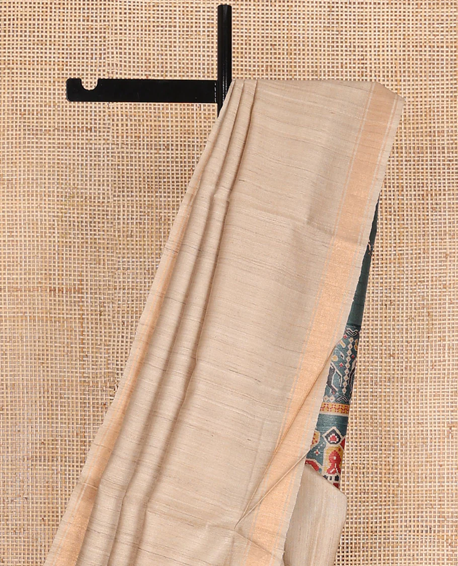 Sandal plain design tussar saree, zari border & contrast pallu of patola-style elephant motifs print - Image 4