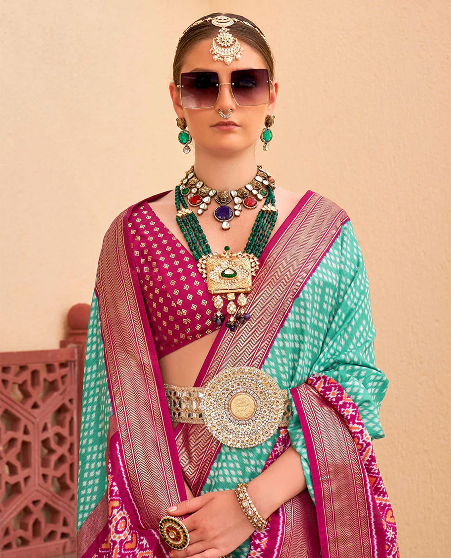 Turquoise-pink jaal patola designer catalog saree, contrast border and pallu of intricate patola weave - Image 2