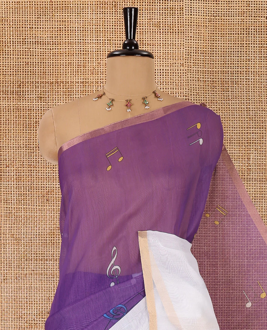 Violet musical-note-motif-printed chanderi cotton saree with contrast musical-note-motif-printed piping border, and a matching blouse - Image 2