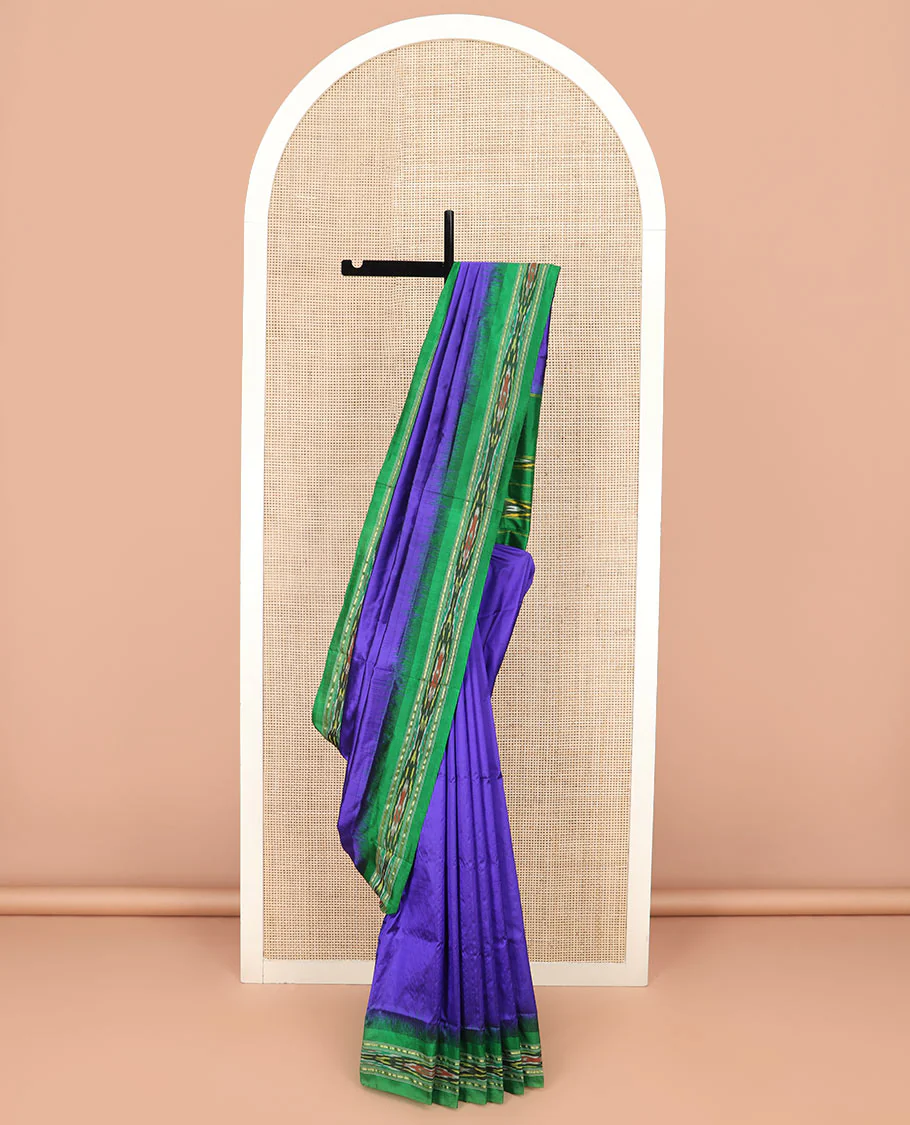 Violet Plain Ikkat Silk Saree with a Contrast Green Border Adorned by a Hazy Ikkat Weave, Featuring a Pallu Flanked by Stripes and Ikkat Texture - Image 2