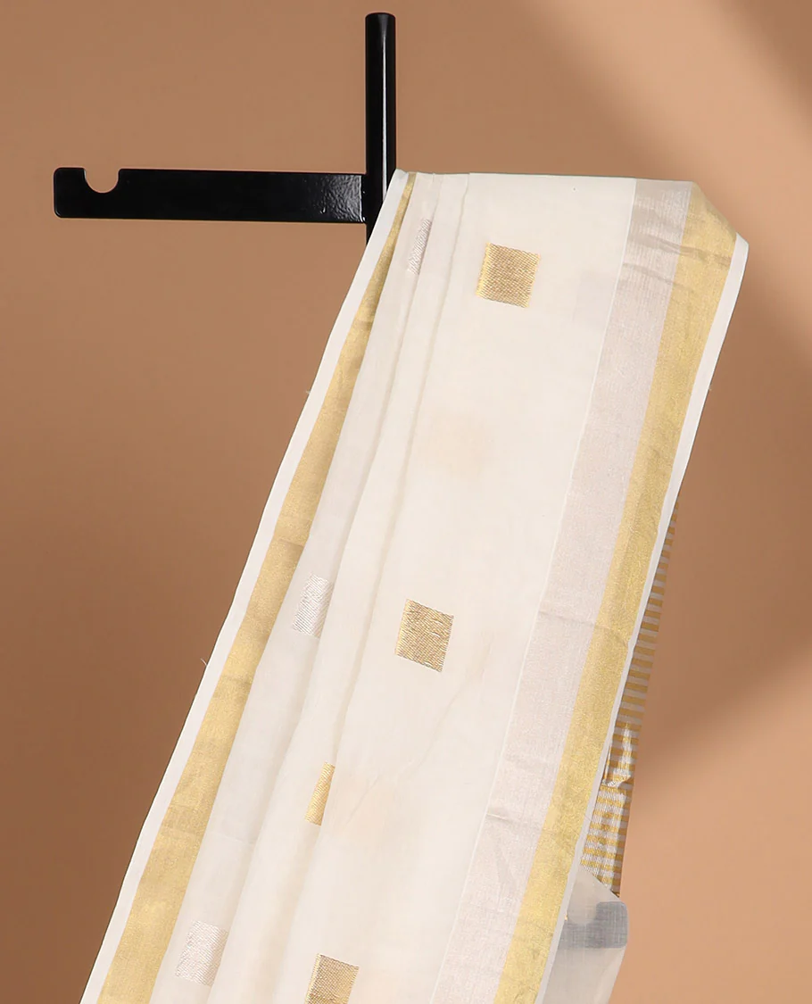 White geometric design kasavu saree with self gold zari border & gold striped pallu - Image 3