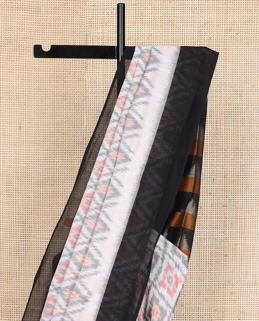 White jaal-patterned Pochampally cotton saree, contrast border & pallu of ikkat triangles - Image 3