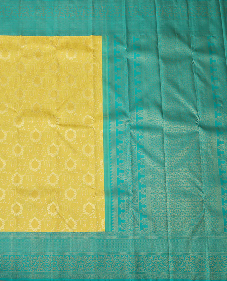Yellow jacquard Samudrika silk saree, contrast geometric patterned zari border & argyle patterned pallu - Image 3