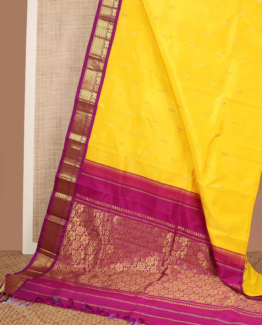 Yellow zari buttas Kanchipuram silk saree, contrast korvai border of mayil & geometric patterns & floral jaal pallu - Image 3