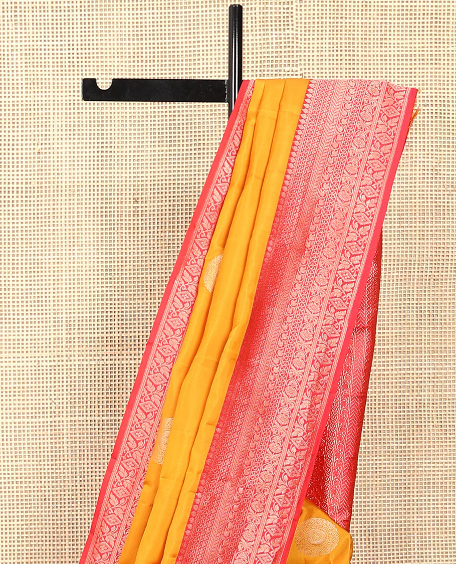 Yellow zari buttas Vasundhara silk saree, contrast border of thilakam mokku, kathir, leaf vine, floral, and diamond designs, and pallu of intricate designs - Image 4